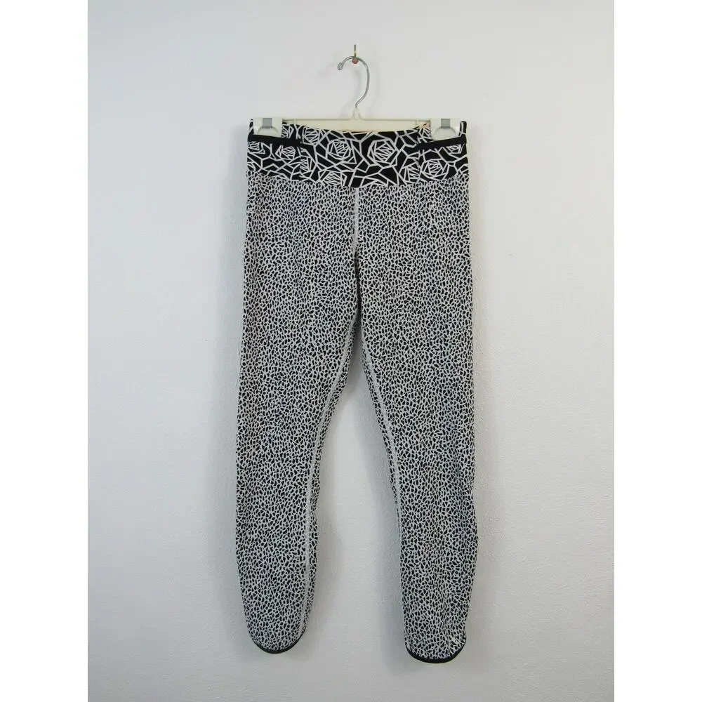 Lululemon Size 6 Real Quick Tight Miss Mosaic White / Posey Black White